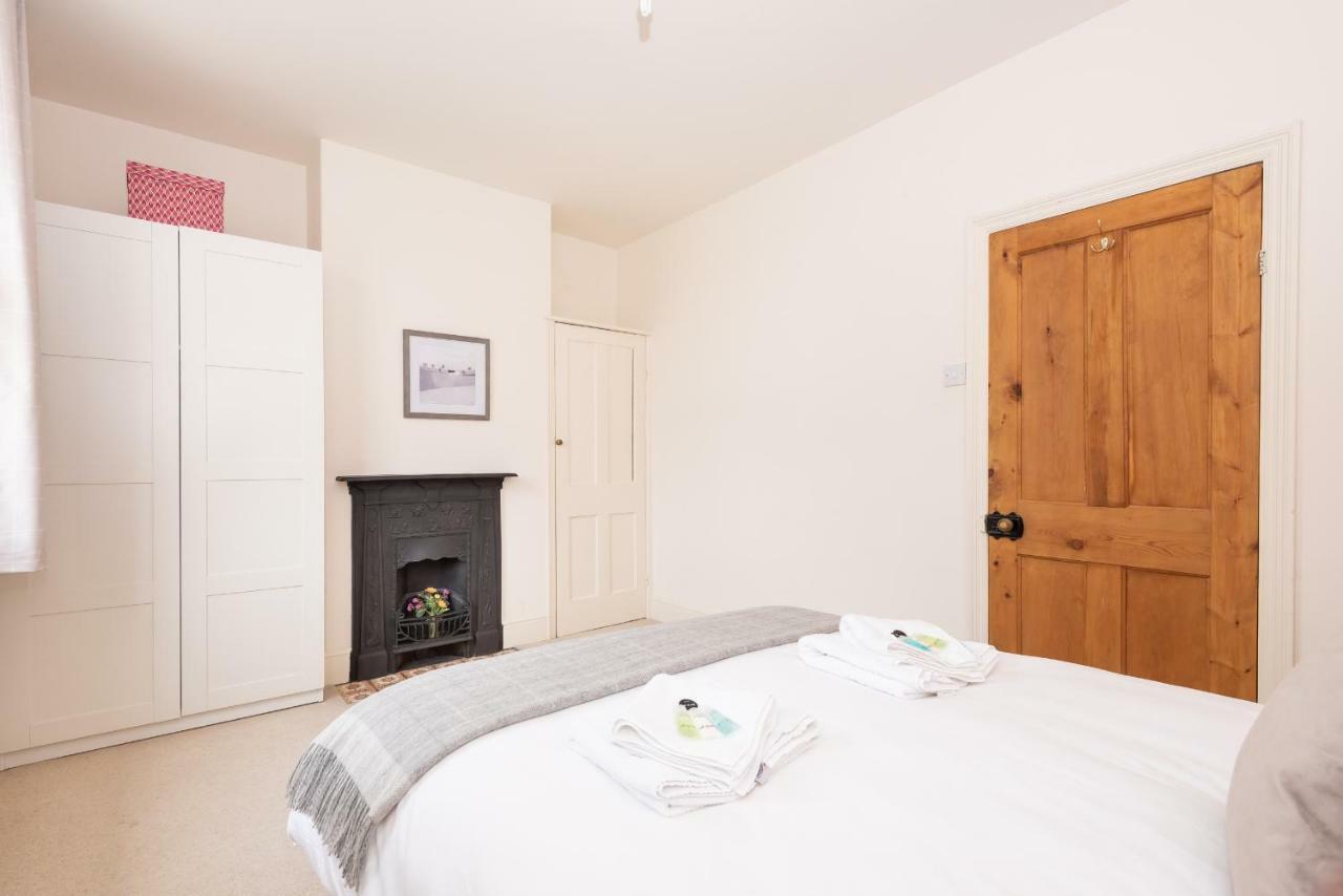 Charming Base For 5 Near Bishy Rd Pass The Keys Apartman York Kültér fotó