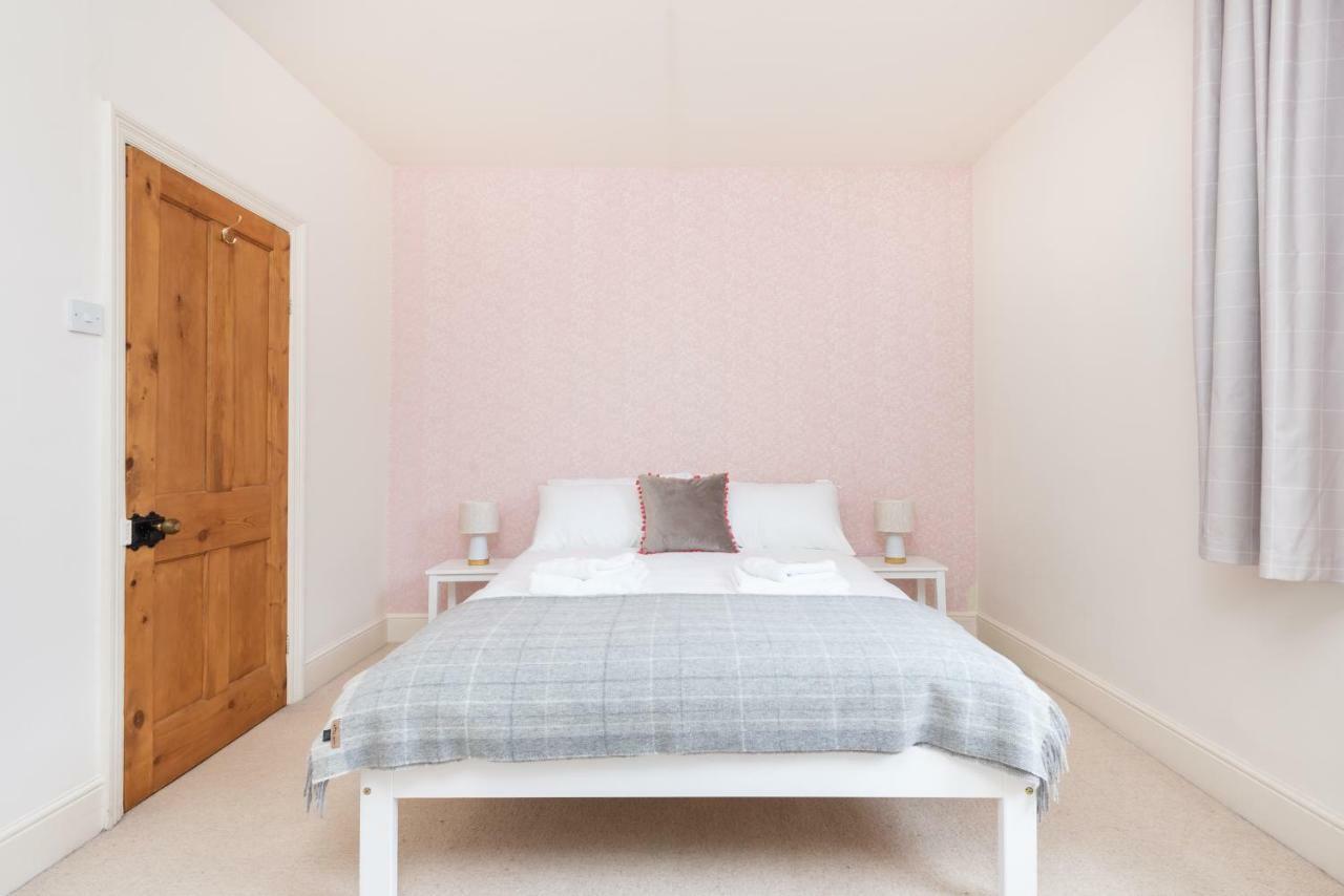 Charming Base For 5 Near Bishy Rd Pass The Keys Apartman York Kültér fotó